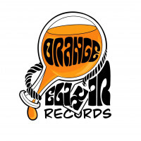 Muziekschool - Orange Elixir Records, Geel