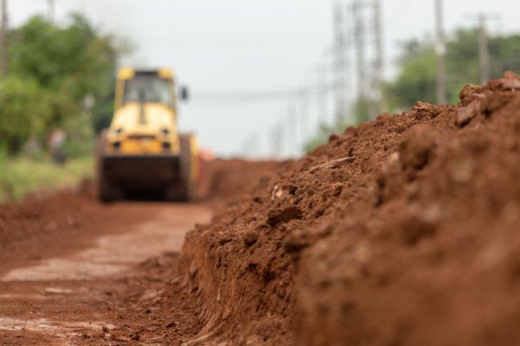 Landbouwwerken, Grondwerken, Grondverzet, Kraanwerken, Graafwerken, Container verhuur, Vervoer van grond, Binnenlandse transport, Vervoer van aarde, Vervoer van stenen in Moorslede, West-Vlaanderen
