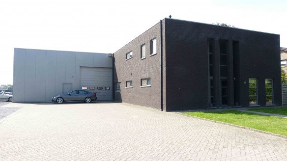 Bmw programmeren en coderen, Bmw tussenbak (x-drive), Bmw differentieel, Carrosserie schade herstel, Autoruit vervangen, Depannage, Bmw onderhoud, Bmw hestellingen, Schade expertise, Reviseren van motoren in Neeroeteren, Limburg