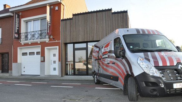 Binnenschilderwerken, Buitenschilderwerken, Behangwerken, Parketvloeren leggen, Gordijnen op maat, Spuitplamuur, Raamdecoratie, Decoratieve verftechnieken in Geluveld, West-Vlaanderen