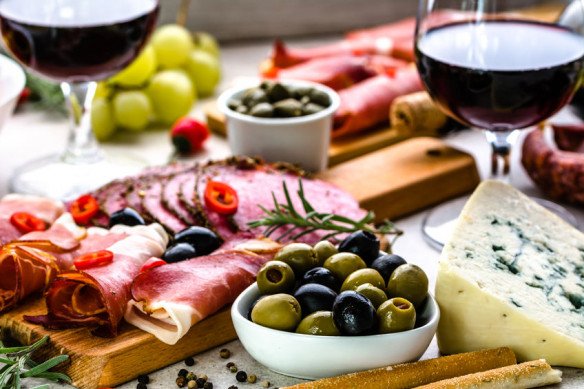 Frans Belgische keuken, Lunch, Diner, Brasserie, Tapas, Restaurant met een parking, Restaurant met een terras langs het water, A la carte gerechten, Rolstoeltoegankelijk restaurant, Restaurant toegangelijk kleine huisdieren in Turnhout, Antwerpen