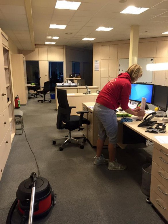 Schoonmaak van kantoren, Schoonmaak van scholen, Schoonmaak van trappenhallen, Schoonmaak van fabrieken, Schoonmaak van leegstaande huizen, Schoonmaak van dokterspraktijken, Schoonmaak van ziekenhuizen in Houthalen-Helchteren, Limburg