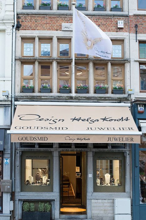 Juwelen, Sieraden, Armbanden, Kettingen, Ringen, Oorbellen, Trouwringen, Handgemaakte juwelen, Ontwerp van juwelen, Goudsmid in Mechelen, Antwerpen