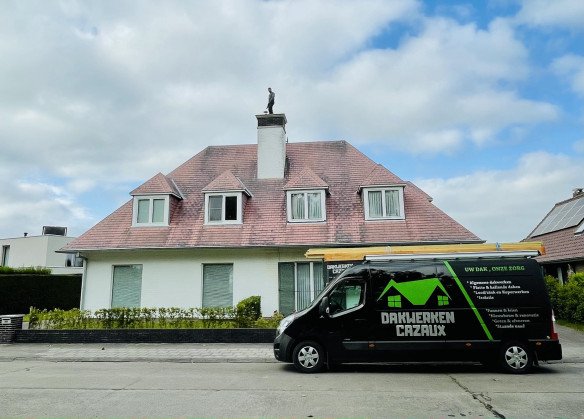Leien dak plaatsen Gistel, West-Vlaanderen