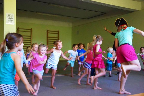 Psychomotoriek therapeut, Relaxatie therapeut, Kinderen met ontwikkelingsachterstand, Stressklachten bij volwassenen, Stressklachten bij kinderen, Depressie, Leerproblemen bij kinderen, Kinderyoga, Faalangst, Shiatsu in Erembodegem, Oost-Vlaanderen