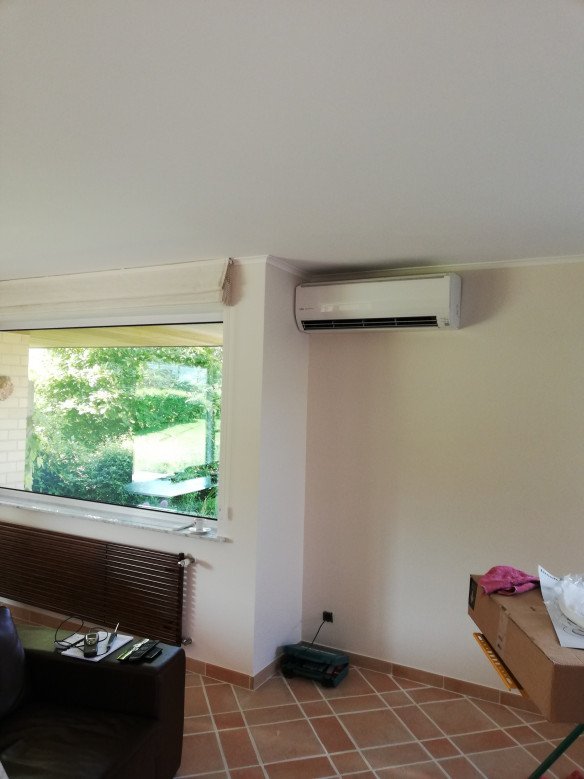 Airco voor bedrijven, Airco voor particulieren, Mobiele airco, Installatie van koeltechniek, Plaatsen van koeltechniek, Warmtepompen lucht-lucht, Warmtepompen lucht-water, Plaatsen van privé koelcellen, Plaatsen van wijnkoeling, Plaatsen van diepvriescellen in Sint-Laureins, Oost-Vlaanderen