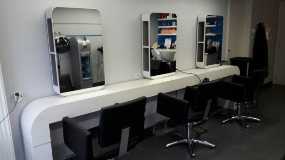 Kapper, Dameskapper, Herenkapper, Kinderkapper, Haarkleuringen, Opsteekkapsels, Make up, Bruids opsteekkapsels, Bruids make-up, Haarkleur advies in Lokeren, Oost-Vlaanderen