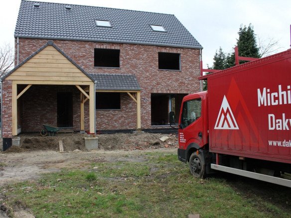 Plaatsen van hellende daken Overpelt, Limburg