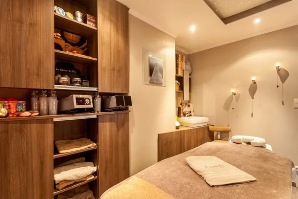 1ste+foto+pg+massage-1920w.webp - KAJUIT 37, Gent