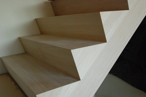 Op maat gemaakte trappen - Benningen Meubelmakers, Molenbeersel (Kinrooi)