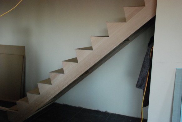 Op maat gemaakte trappen - Benningen Meubelmakers, Molenbeersel (Kinrooi)