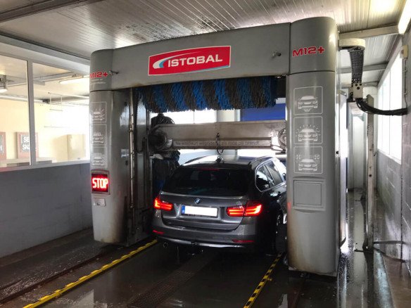 Carwash in de buurt Hamme, Oost-Vlaanderen