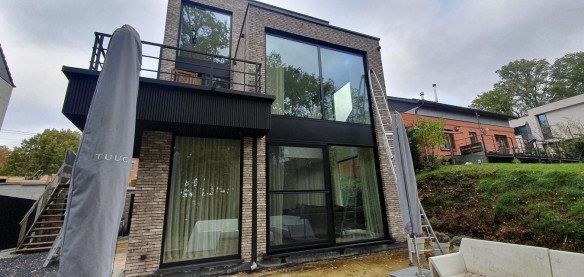 Goede glazenwasser gezocht Genk, Limburg