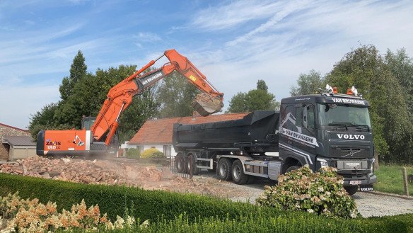 Professioneel sloopbedrijf Ruddervoorde (Oostkamp), West-Vlaanderen