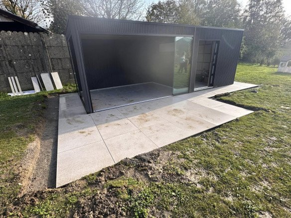 Kleine afbraakwerken Hooglede, West-Vlaanderen