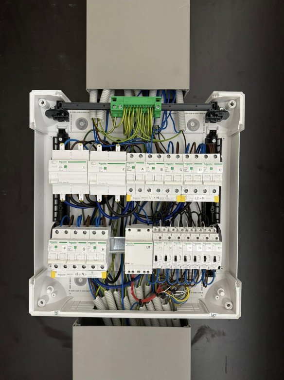 Elektrische installaties voor particulieren Dadizele (Moorslede), West-Vlaanderen